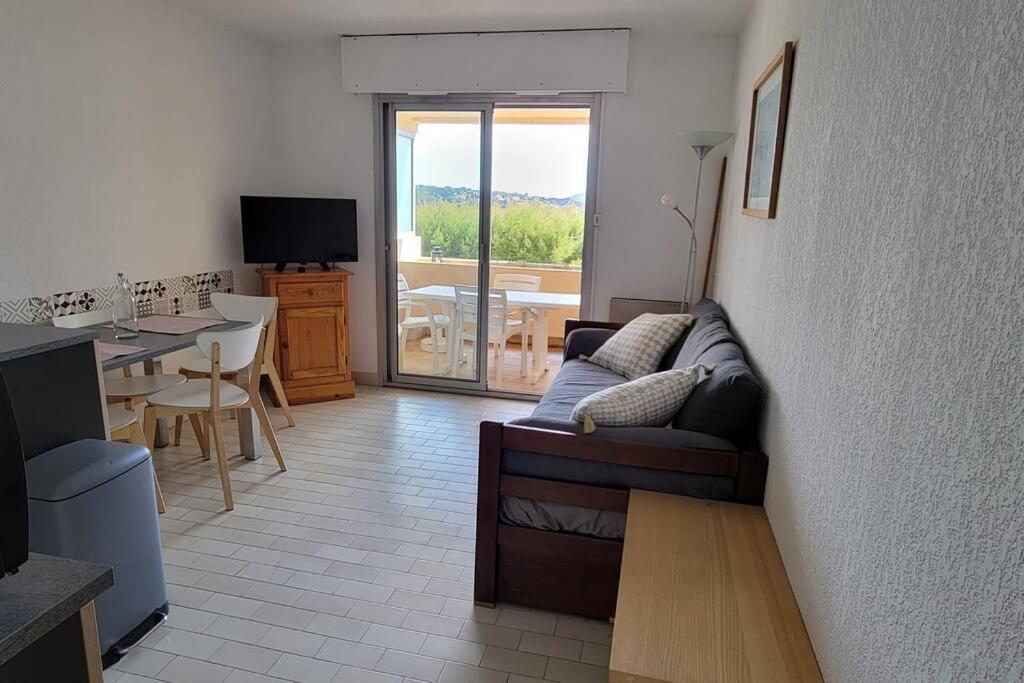 T2 Vue Mer Dans Residence Calme / T2 Sea View In A Quiet Residence Bandol Exterior photo